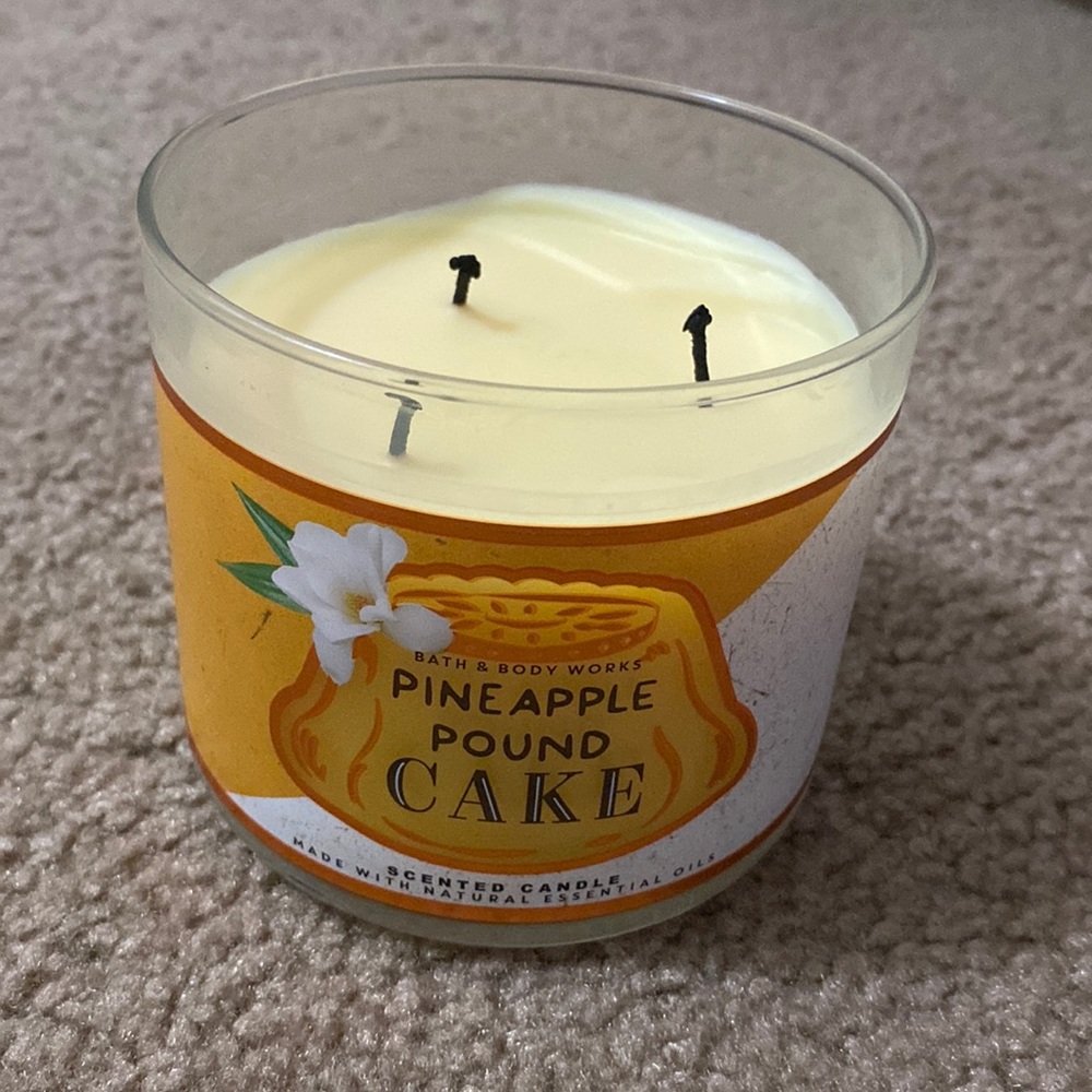 bath and body works 3 wick candle USED - pineapple pound cake